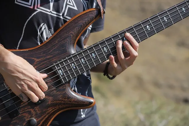 Jackson X Series Concert Bass CBXNT V - Natural w/ Indian Laurel Fingerboard