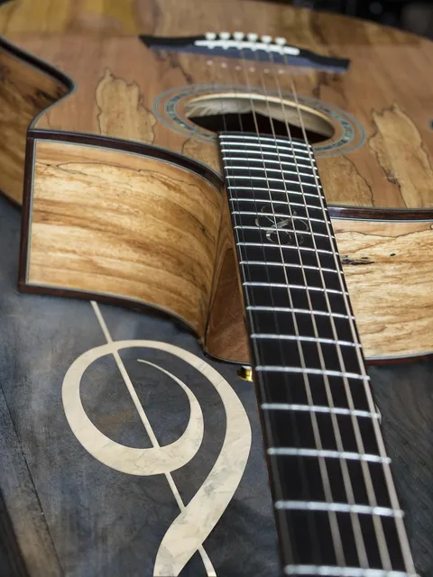 Breedlove Oregon Concert CE Myrtlewood - Bourbon Burst LTD