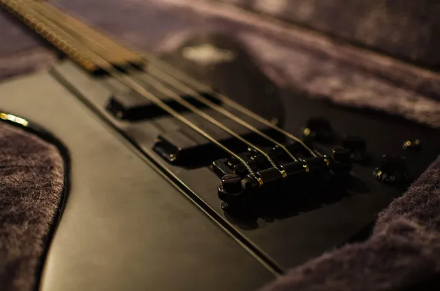 2014 Gibson Les Paul Custom Lite Ebony with Gold Hardware