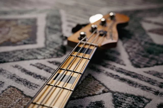 Jackson X Series Concert Bass CBXNT V - Natural w/ Indian Laurel Fingerboard
